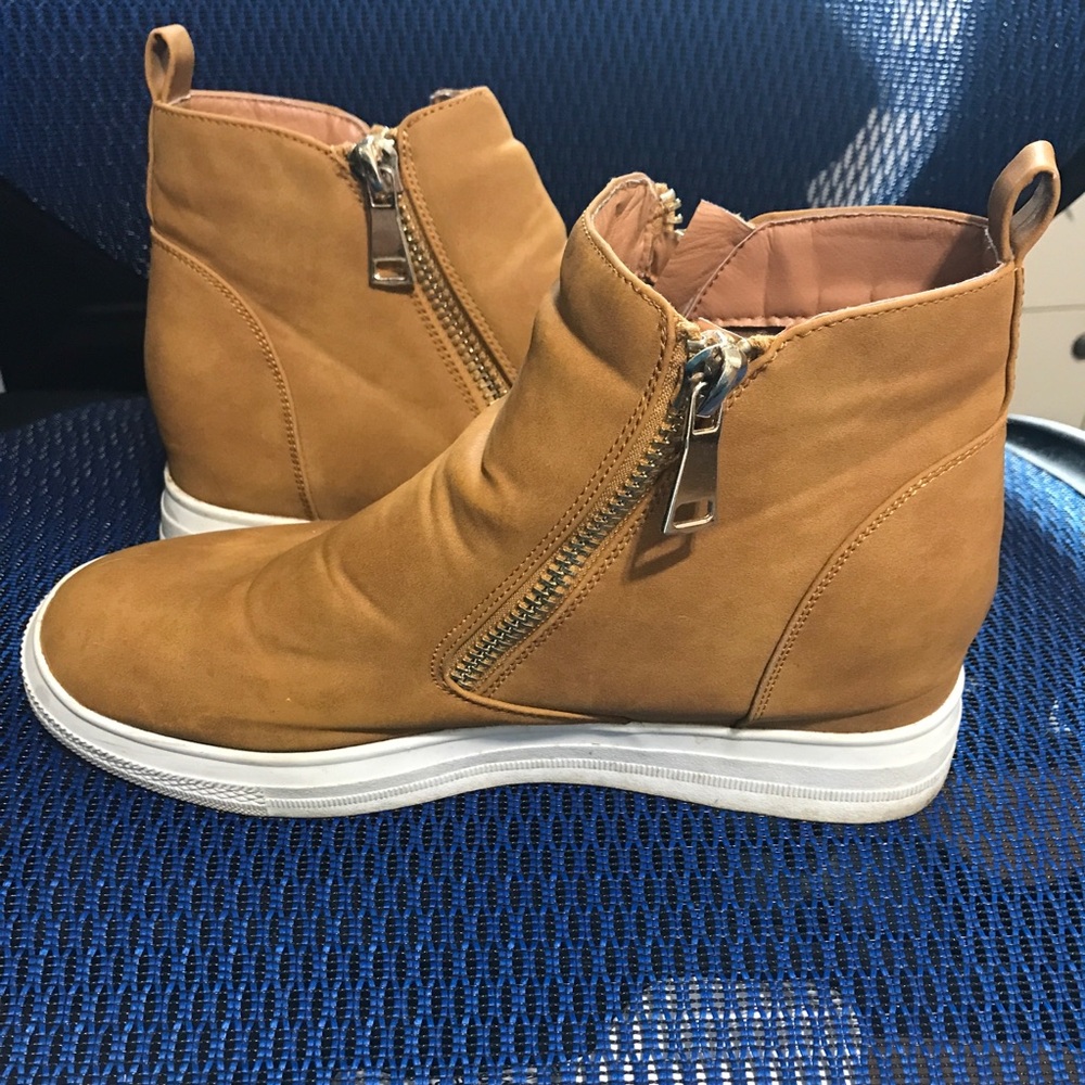Yoki double zippered boot